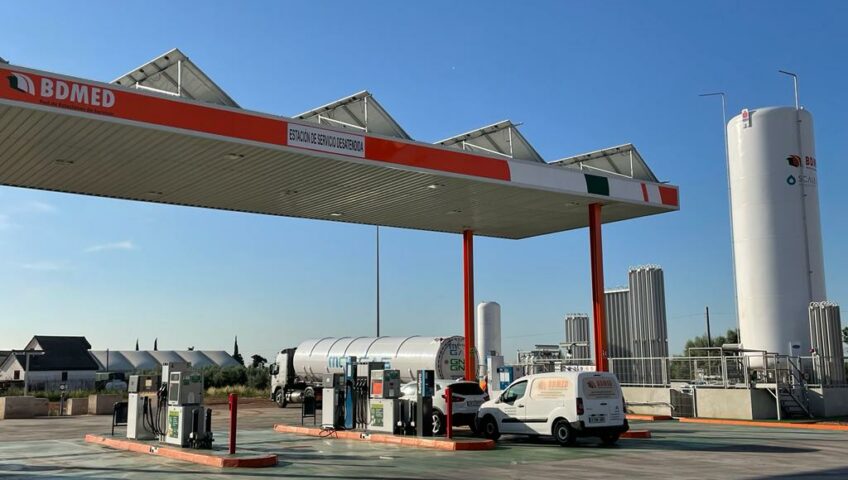 BDMED realiza una ampliación de combustibles añadiendo GNL y GNC en la estación Apeadero de Betxí